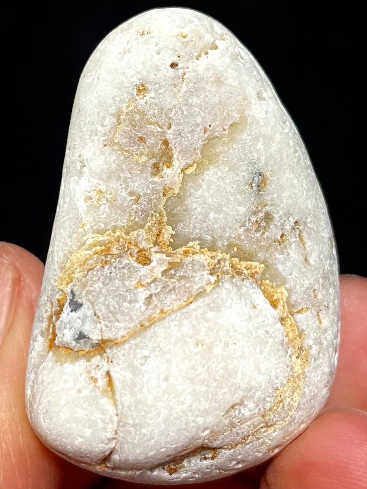 2) 日本人の「心」に寄り添う御守り!深い変容と変革「糸魚川石英」小型