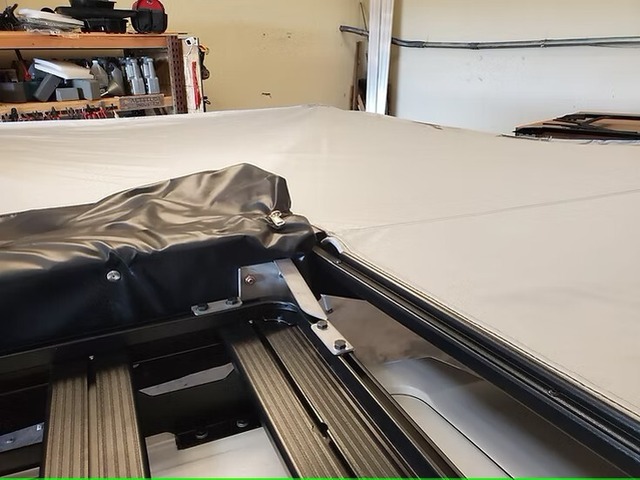 Awning to Front Runner Bracket