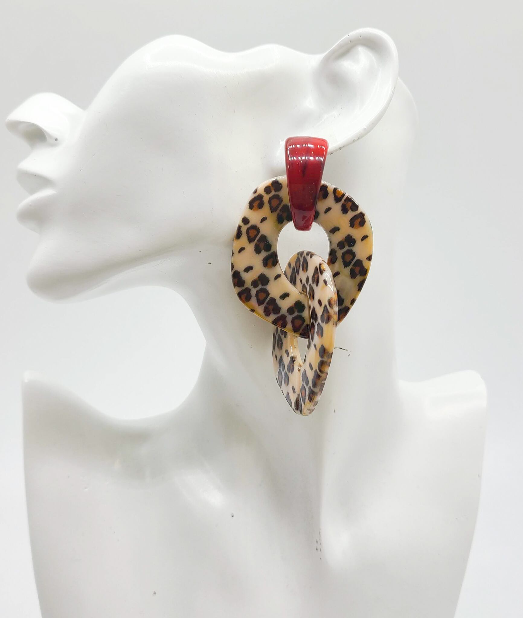 レオパード 幾何学模様 ドロップピアス ベージュ イヤリング アニマル 豹柄 ヒョウ柄 大振り 大振りピアス