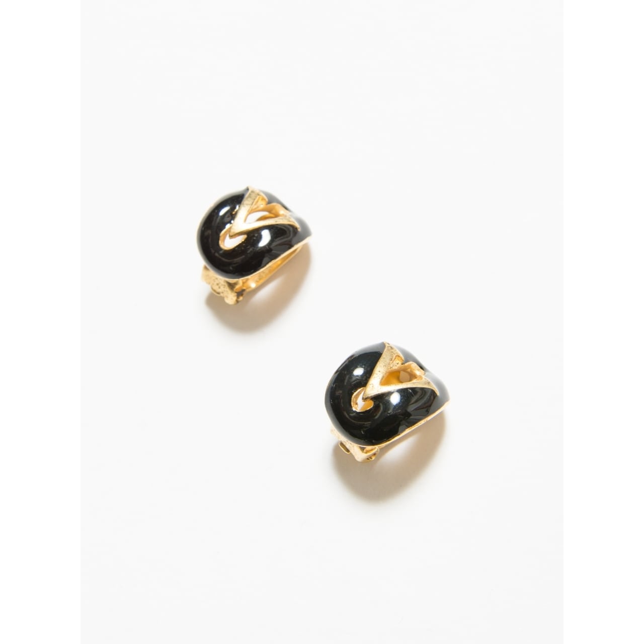 【valentino】V logo gold earrings(ヴァレンティノ Vロゴゴールドイヤリング)3a