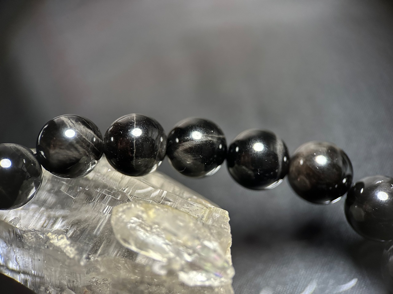 サンダーブラックタイガーアイブレスレット