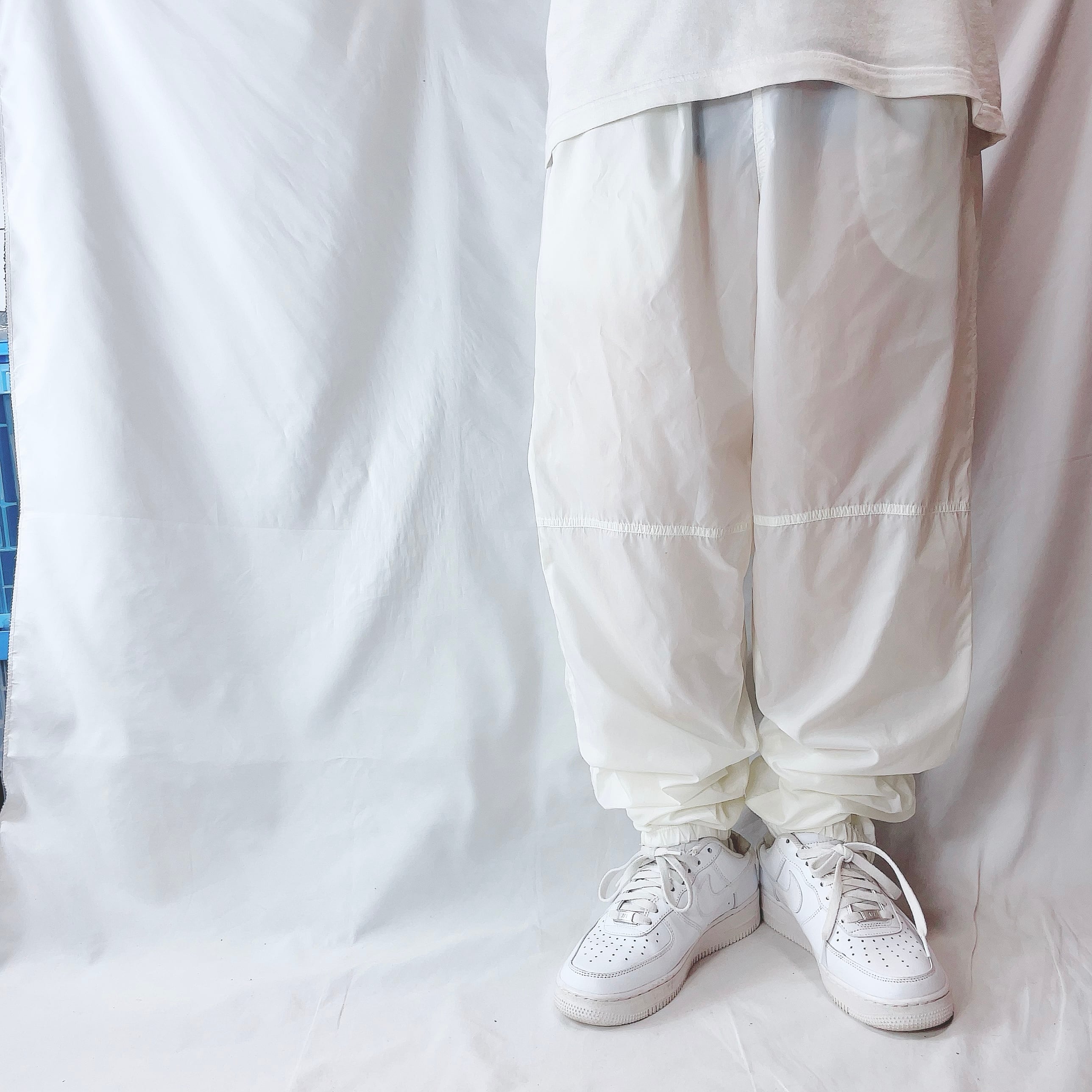 NIKE ナイロンジョガーパンツ ホワイト×レッド 刺繍デザイン90s～00s 4822cceb14601201405a5b044faa57