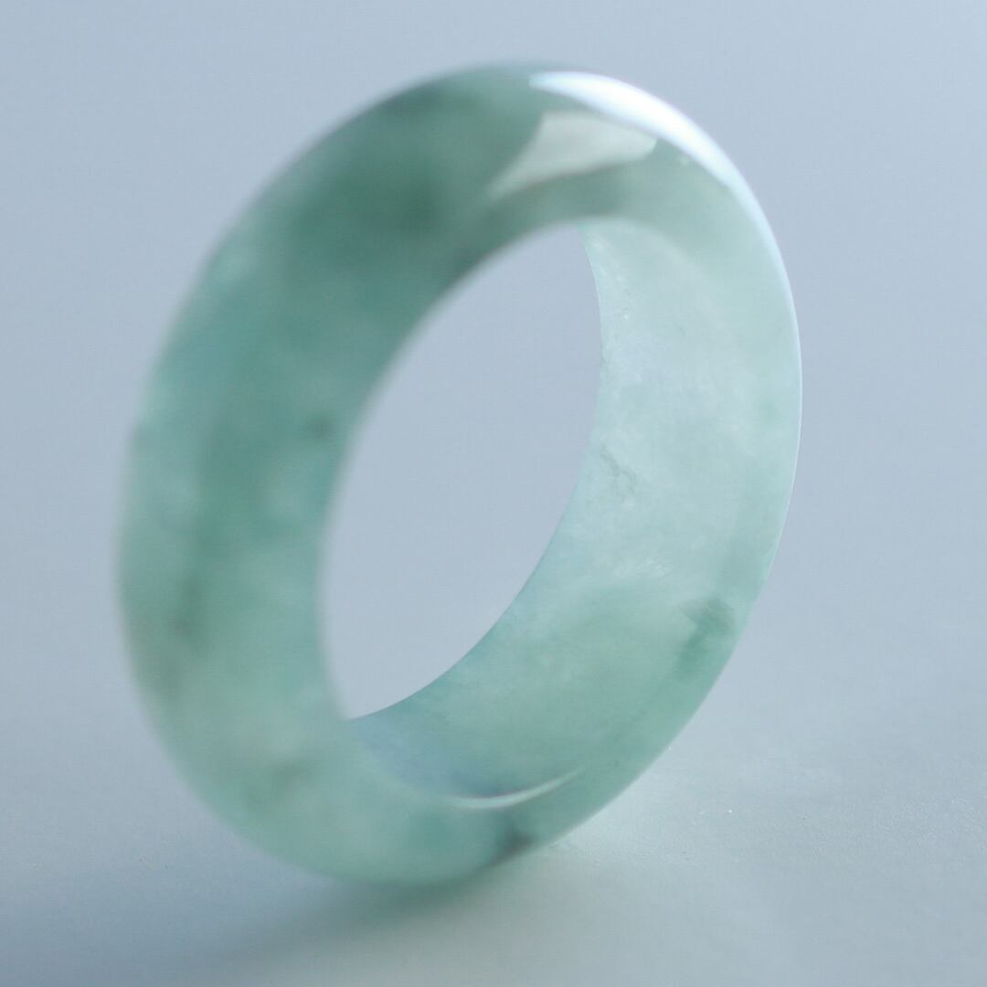 5000円引き くりぬき指輪 リング 本翡翠 ヒスイ A貨 烏骨鶏色 誕生日プレゼント 鑑別書有 5000円引き くりぬき指輪 リング 本翡翠 ヒスイ A貨 烏骨鶏色 誕生日