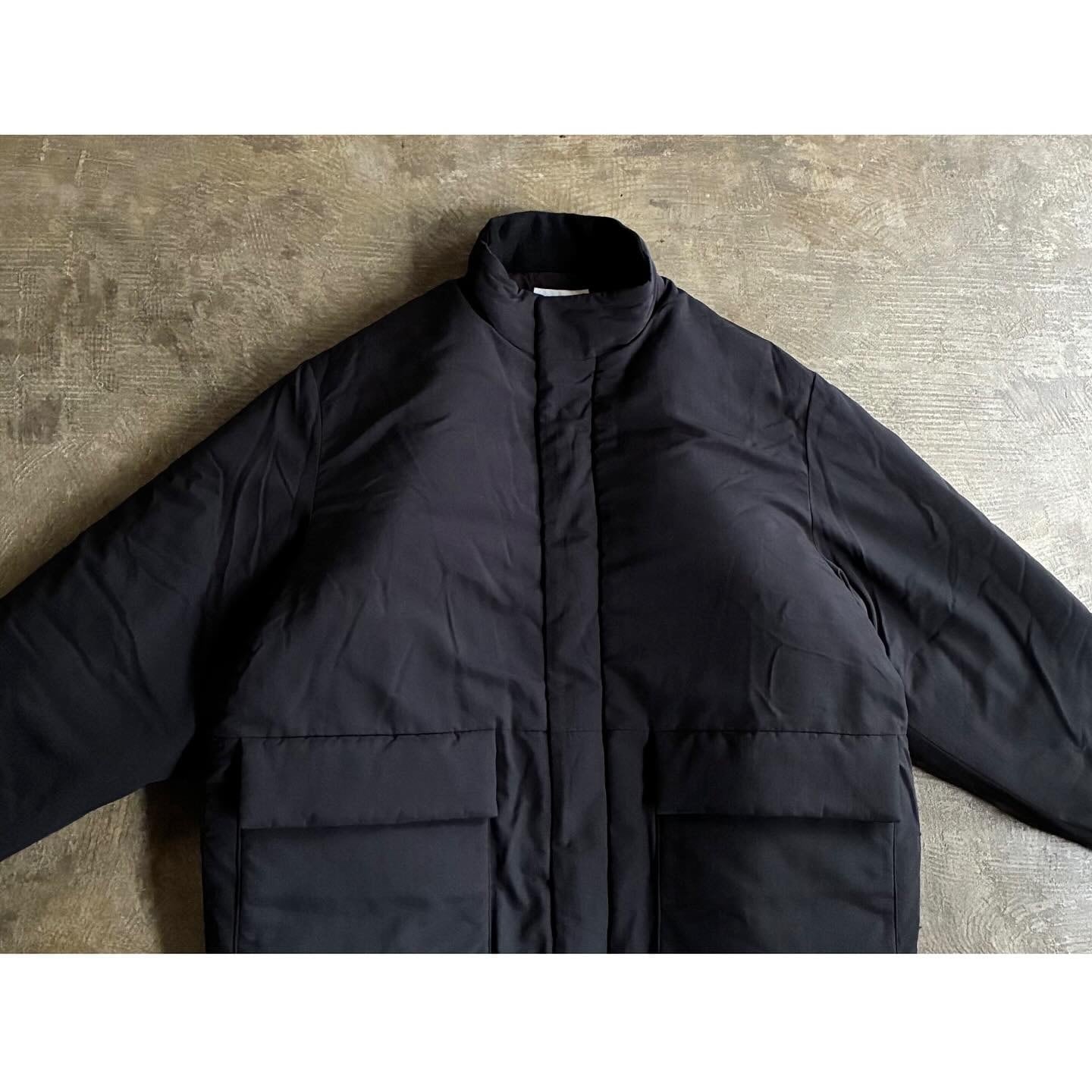 STILL BY HAND(スティル バイ ハンド) Nylon Round Puffy Blouson