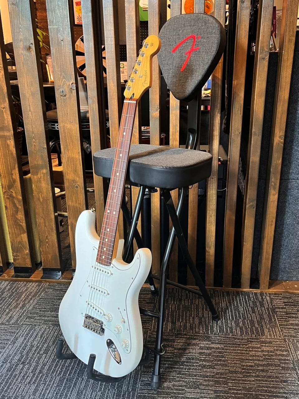 1台2役のおしゃれな椅子】FENDER / 351 STUDIO SEAT 椅子 インテリア