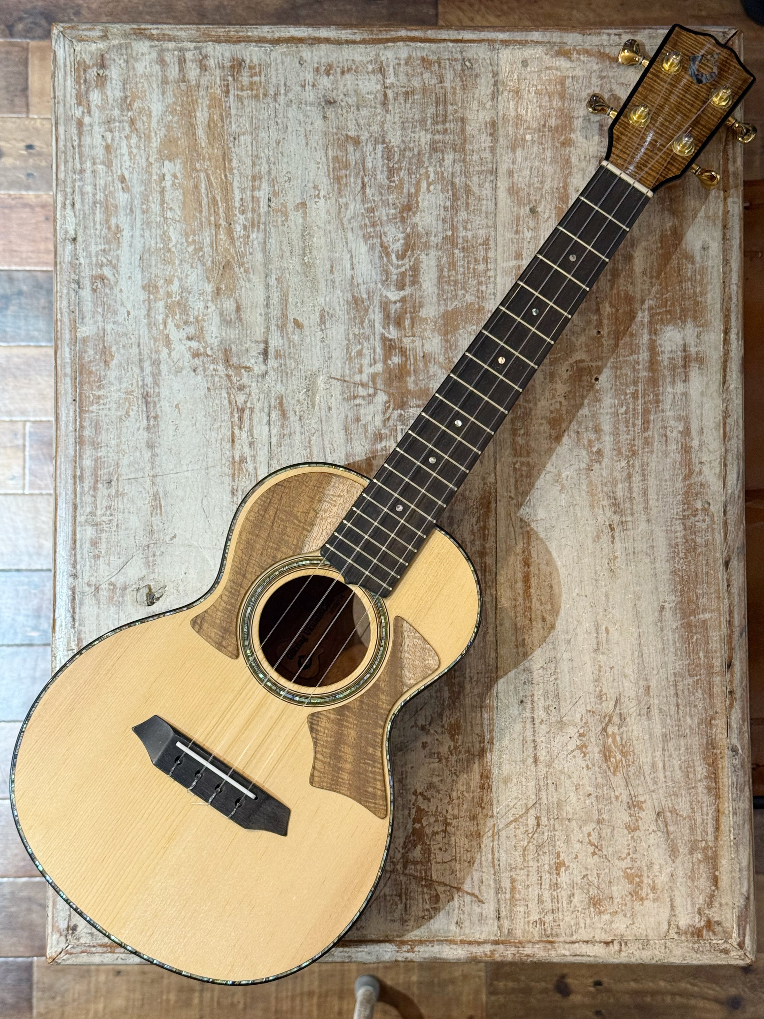 G-String ジーストリング | ファインウクレレ