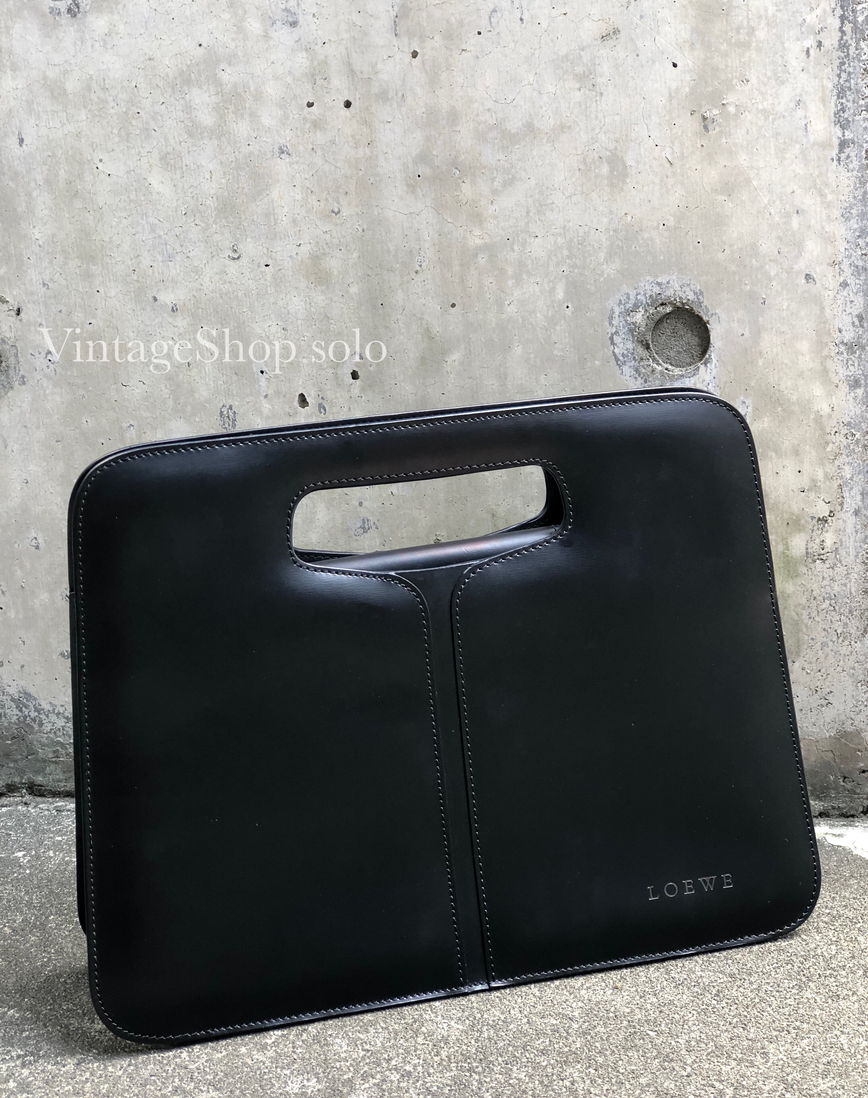 LOEWE ロエベ　ロゴ型押し　レザー　クラッチ　ハンドバッグ　ブラック　vintage　ヴィンテージ　2k6kee | VintageShop  solo powered by BASE