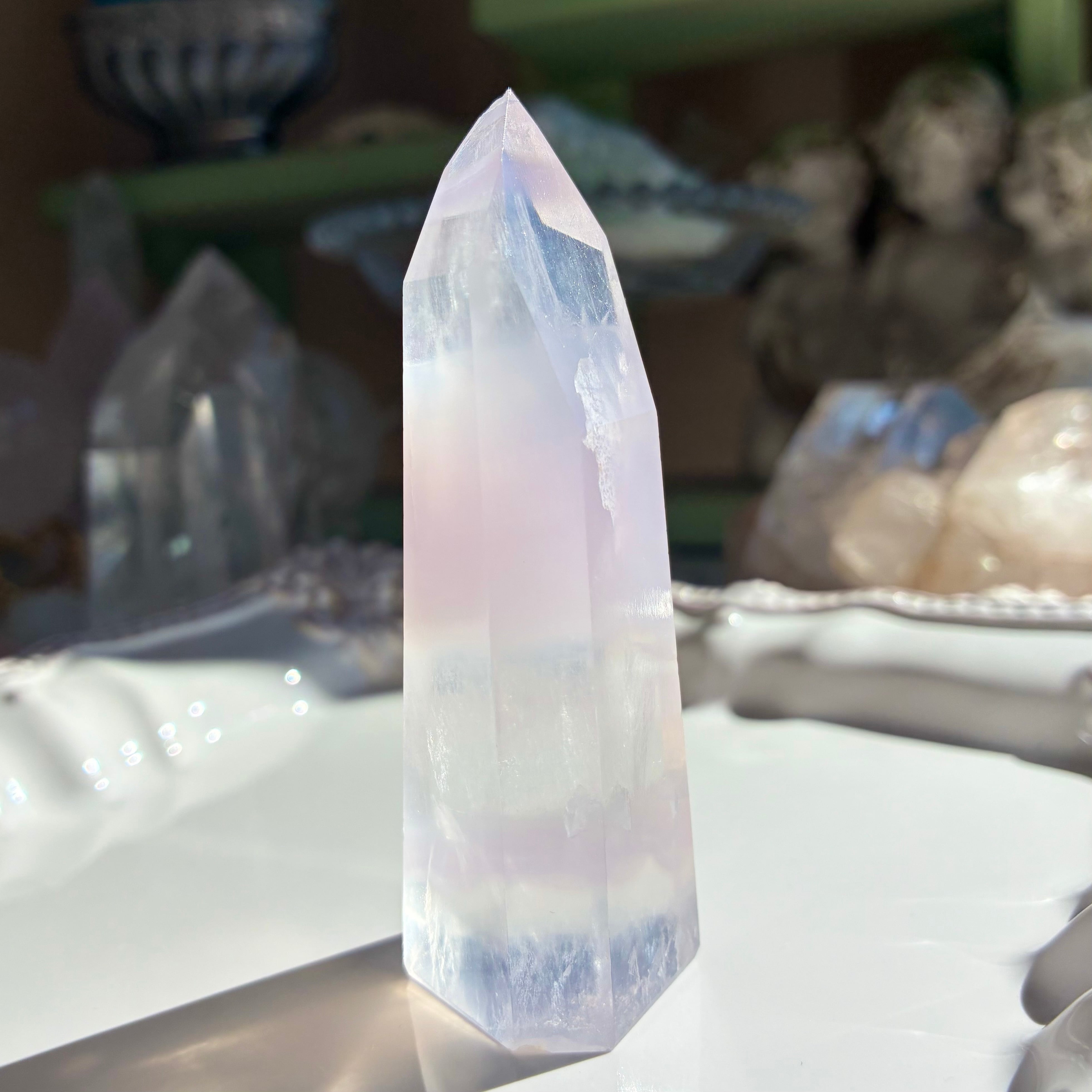 美しのイットリウムフローライト タワー | Crystal Lilly - pure
