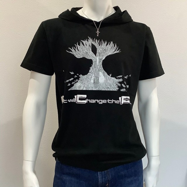 Old tree ( 古い木 ) フード付き半袖Tシャツ ブラック