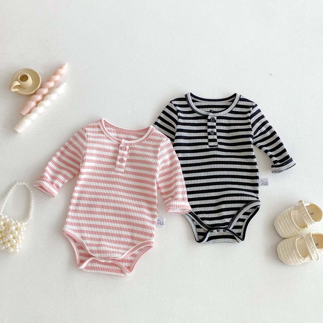【BABY】柔らかボーダーロンパース