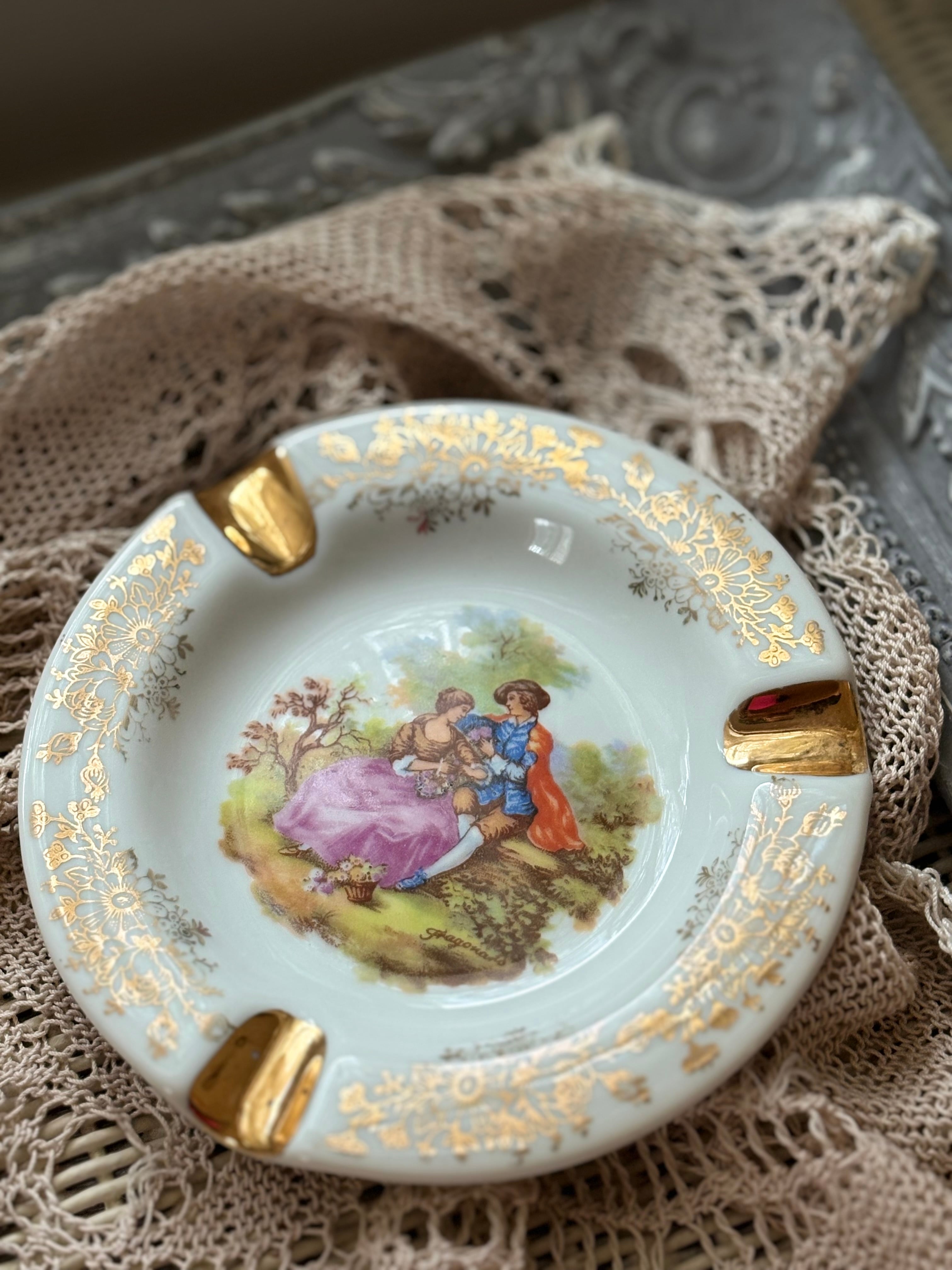 フランスVintage Limoges リモージュ アッシュトレイ フラゴナール 貴族画 ロマンス画 小物置き インテリア小物 撮影小物 金彩