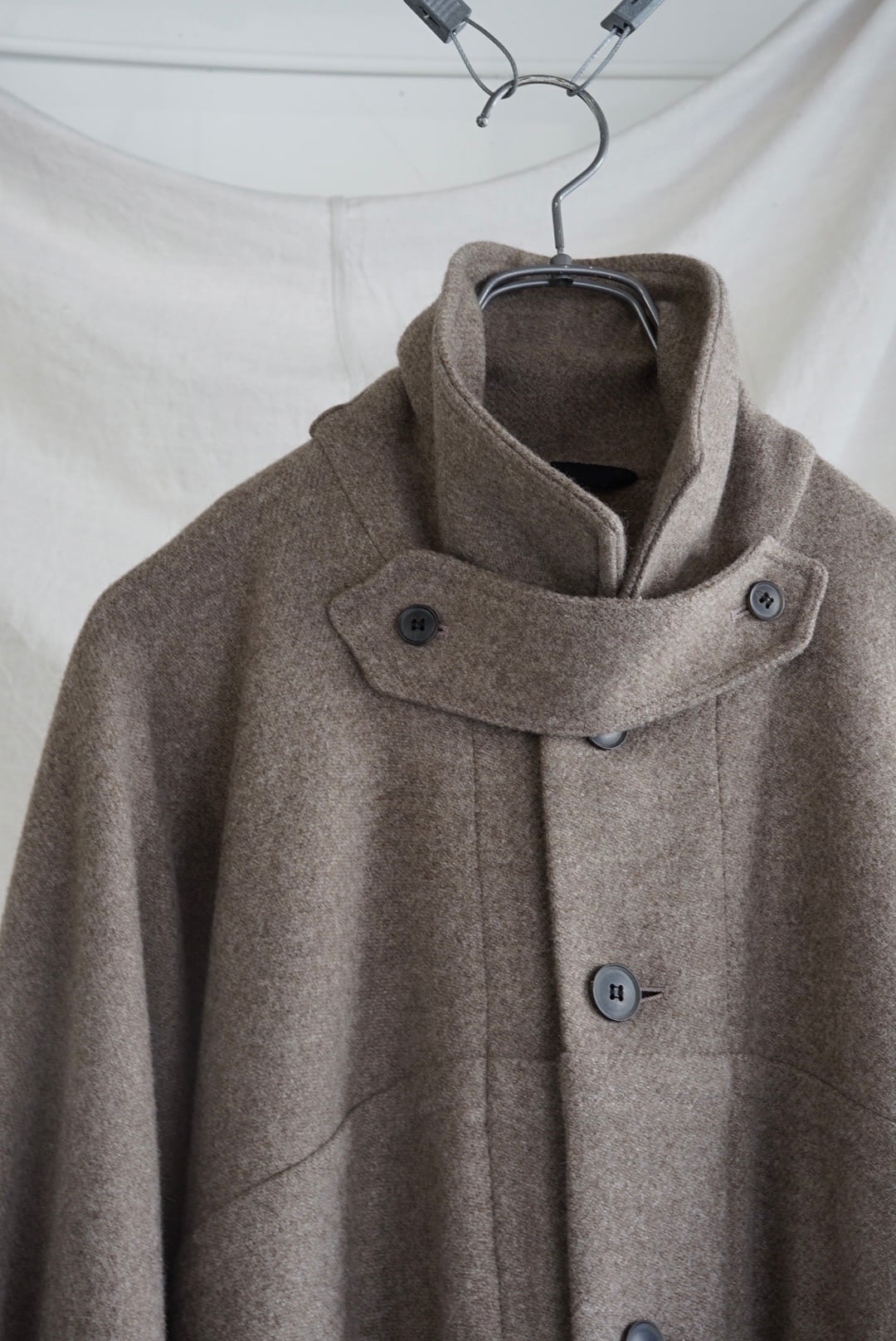 JAN JAN VAN ESSCHE - COAT#26 | Brownie JAN JAN VAN ESSCHE - COAT#26 | Brownie