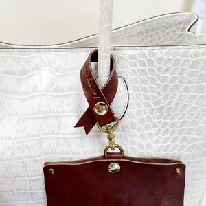 レザーマスクカバー大(カーキ)【HASAMU】 布マスク用 裏生地仕様 LeCoeur