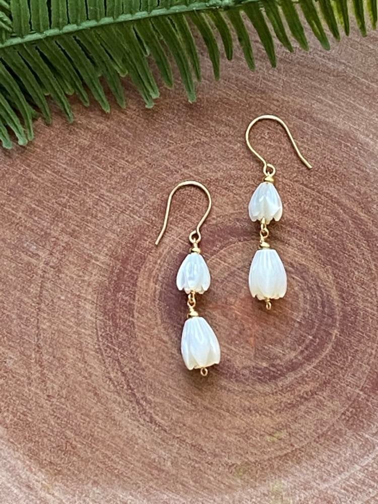 ピカケ2連ピアス （マザーオブパール） | Artland Resort Jewelry
