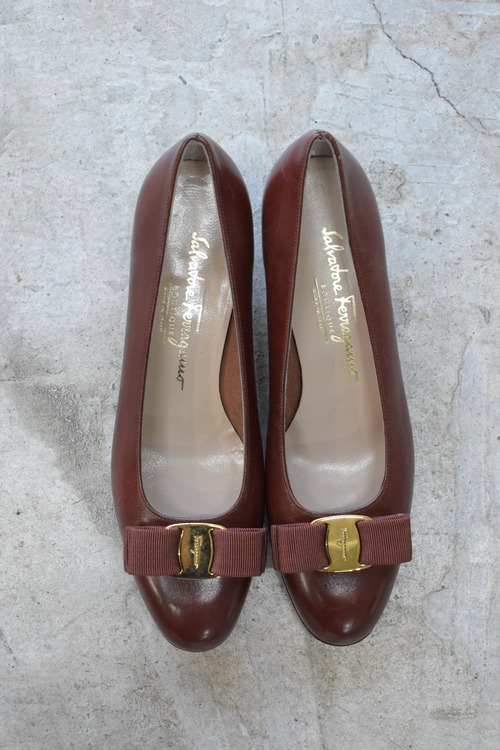 VARA brown pumps