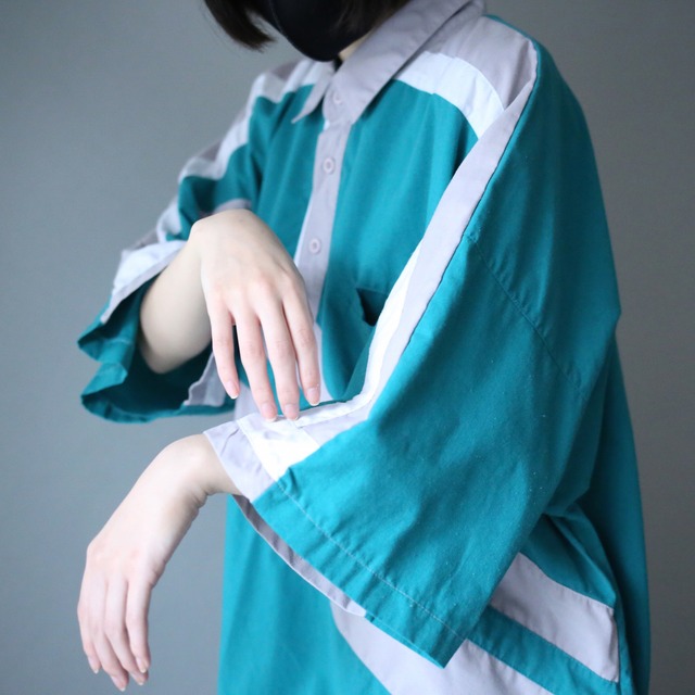 XXXL super over silhouette switching design turquoise blue pullover