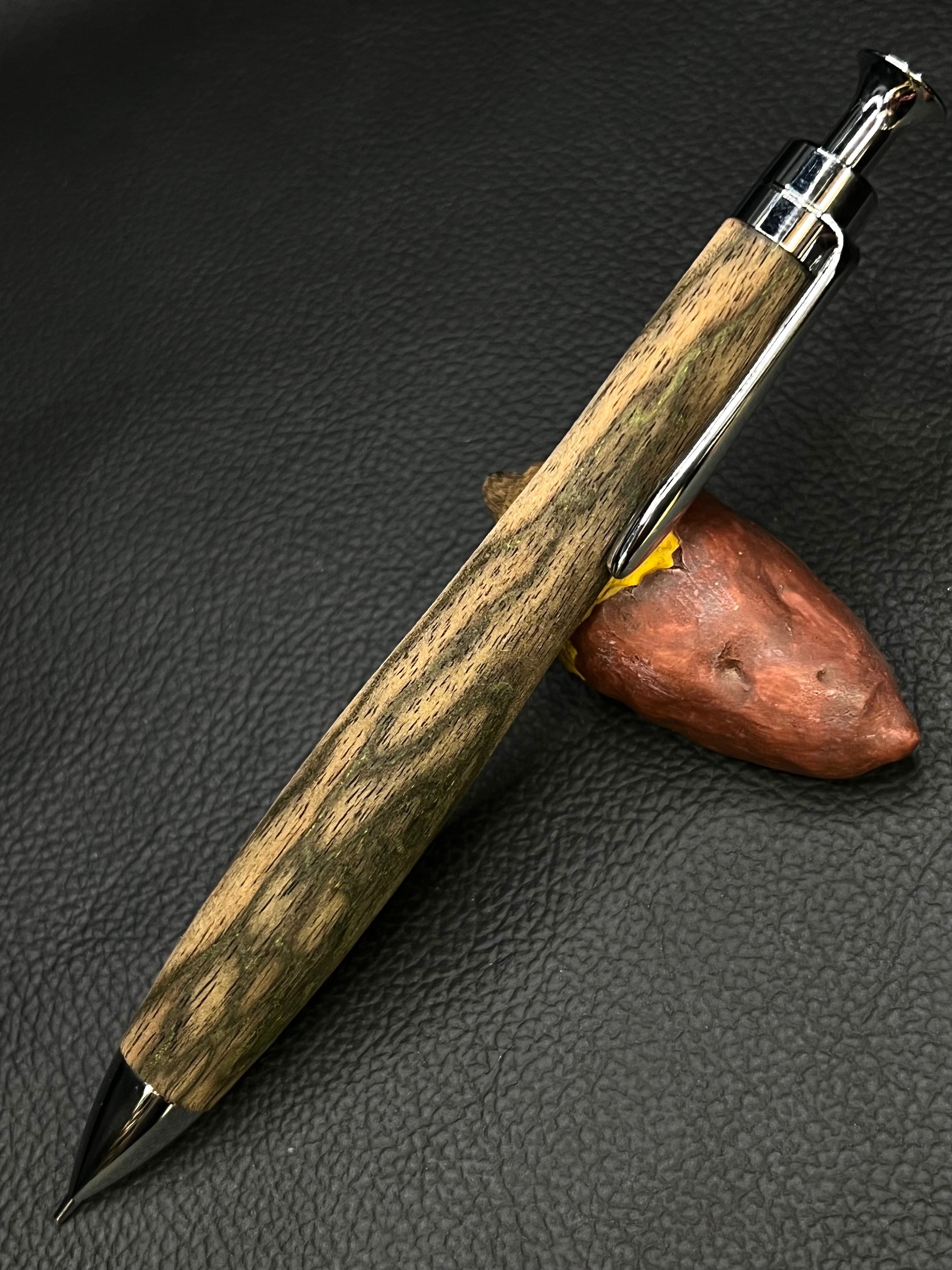 46 黒柿孔雀杢 極上 おまけ付き | こぶた工房