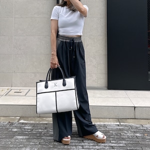 Buddy. canvas bag large【WHT×NVY】