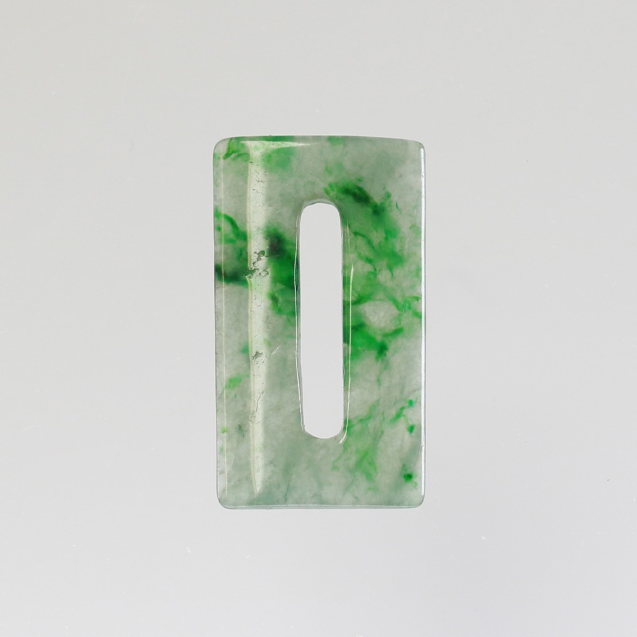 見とれる美しさ！ 翡翠ペンダントトップ A貨翡翠 jd_pt1235