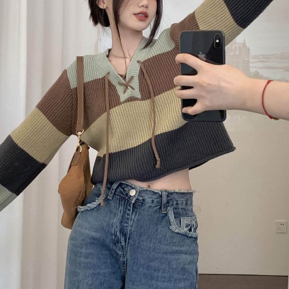【送料無料】 ニット セーター ボーダー ショート丈 長袖 レディース 春秋冬 韓国 大人 カジュアル おしゃれ マルチボーダー ゆったり 体型カバー レースアップ トップス 大人可愛い 大人女子