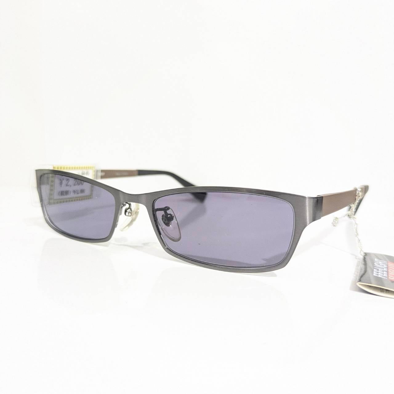 【FEE-LIGHT】スクエアメタルフレーム サングラス グレー