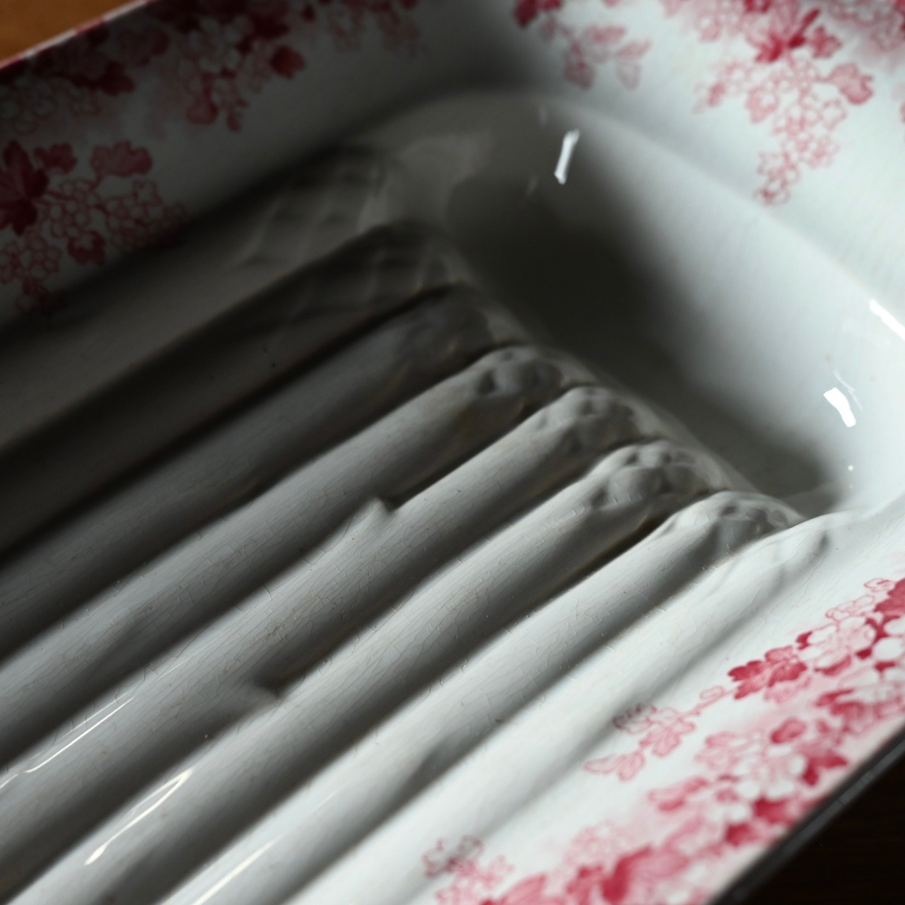 SARREGUEMINES Asparagus Plate / サルグミンヌ アスパラガスプレート〈 フランス食器・皿・フランスアンティーク・アンティークプレート・ブロカント・ヴィンテージ 〉114161