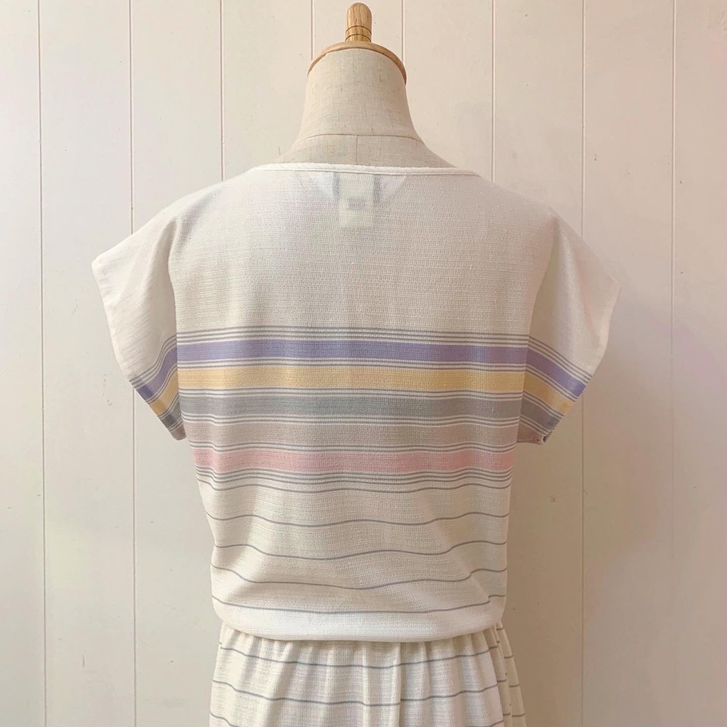 sherbet border french sleeve one-piece