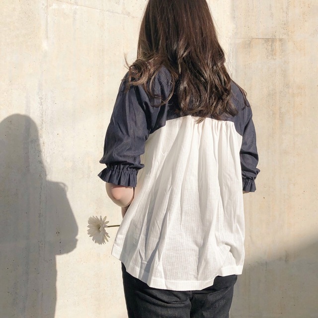 異素材MIXが映える 2カラーブラウス｜ネイビー｜画像2