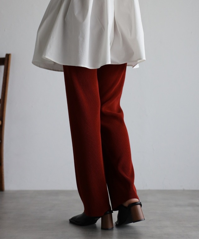 カッティングプリーツパンツ