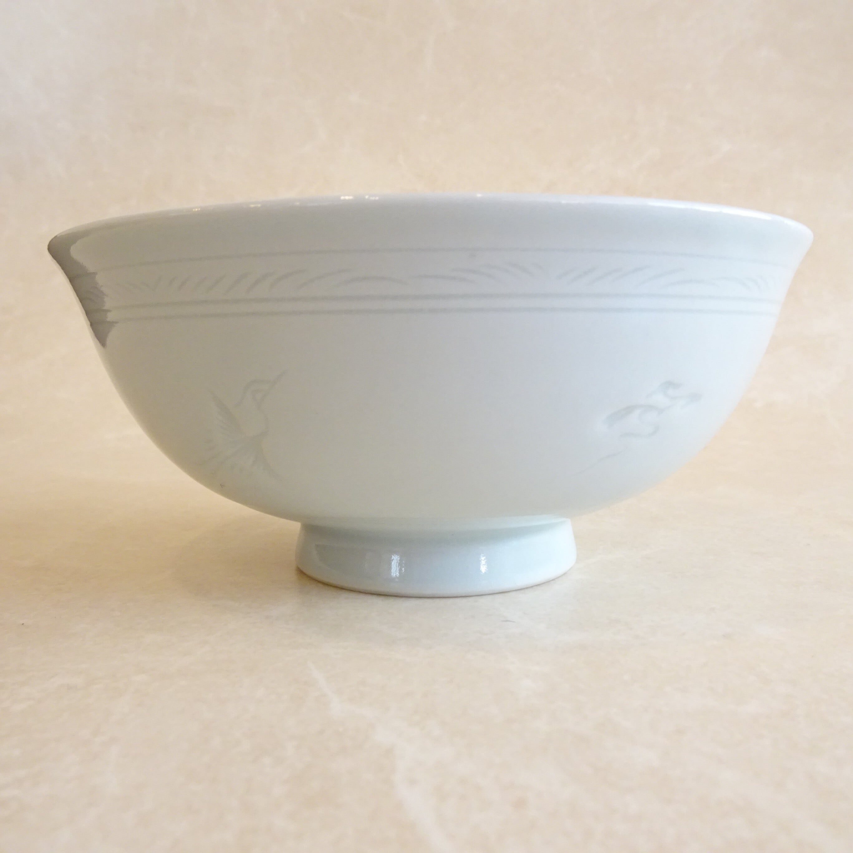 鶴雲文の白磁の器 | 純喫茶家具の村田商會