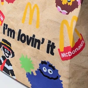 再入荷!【 マクドナルド (McDonald's) 】『 アニメ 〜I'm lovin' it〜 』マクドナルドフレンズ /  Backpack(バックパック) / リュック / 紙袋風〚アメリカン雑貨 アメトイ〛