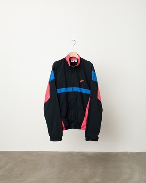 1990s vintage “NIKE” 3-tone switching designed zip up nylon jacket