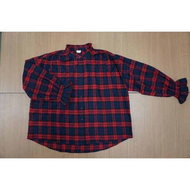 ista-ire(イスタイーレ) 起毛チェックフリルカラーブラウス