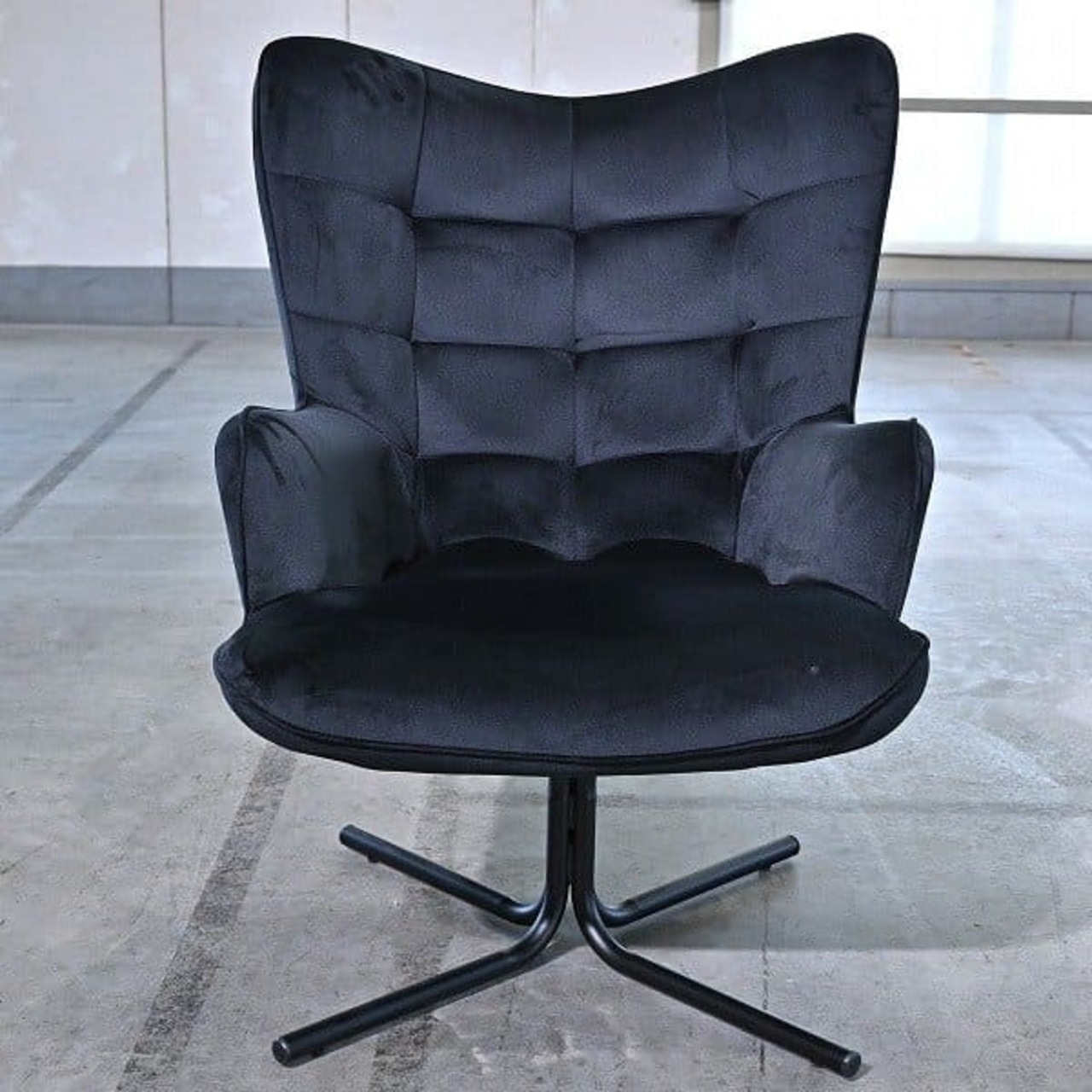 KARE 10万「Swivel Armchair Oscar Velvet Black」アームチェア 1人掛け 回転椅子 リビング ダイニング ラウンジ 書斎 モダン カレ【中古家具/中古インテリア/USED家具ユーズド家具/リサイクル】