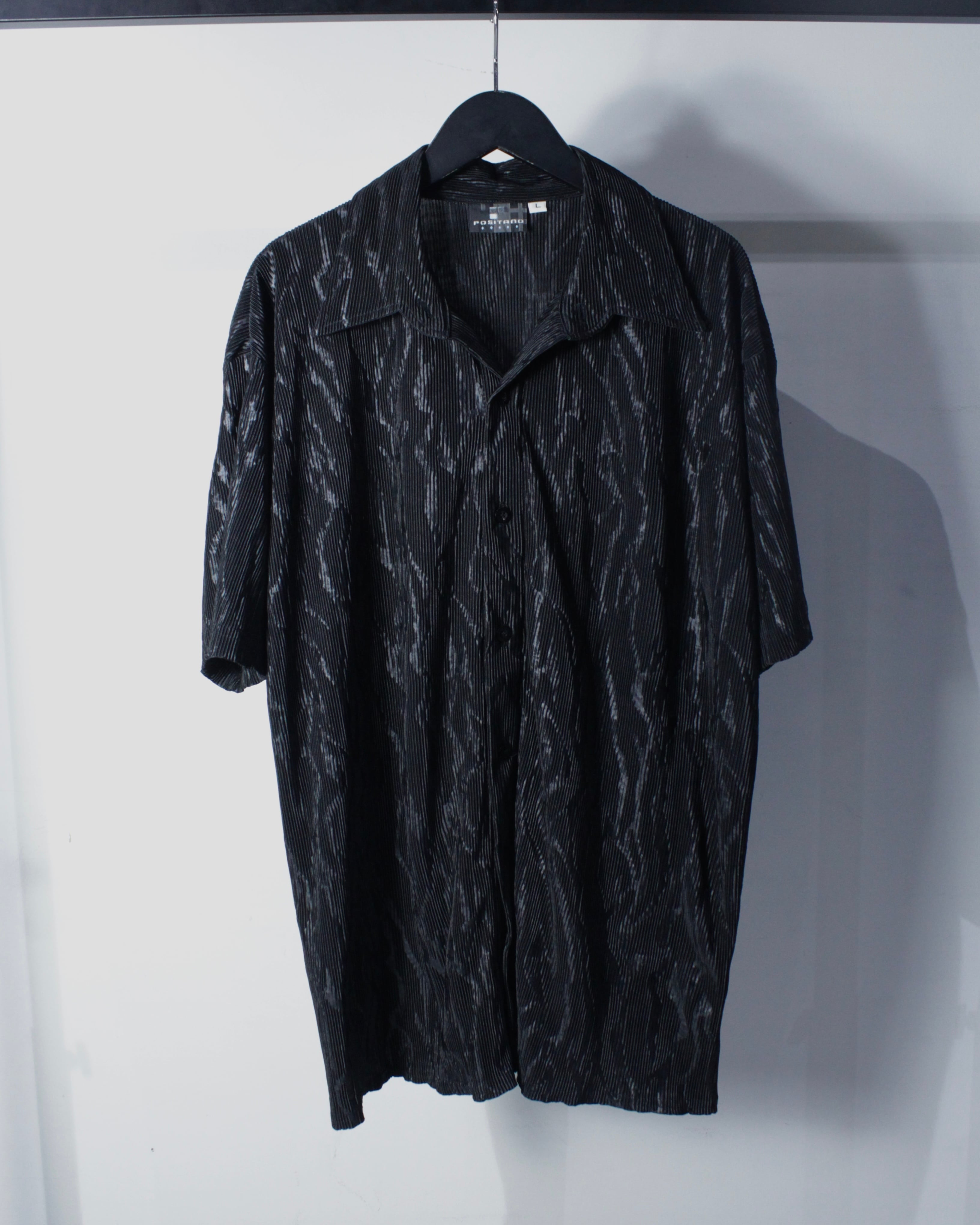 Caka BLACK】Waving Patten Vintage Open Collar S/S Pleats Shirt