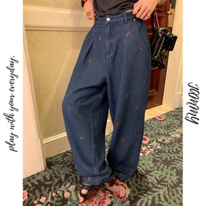 wide-leg embroidered denim pants J00173