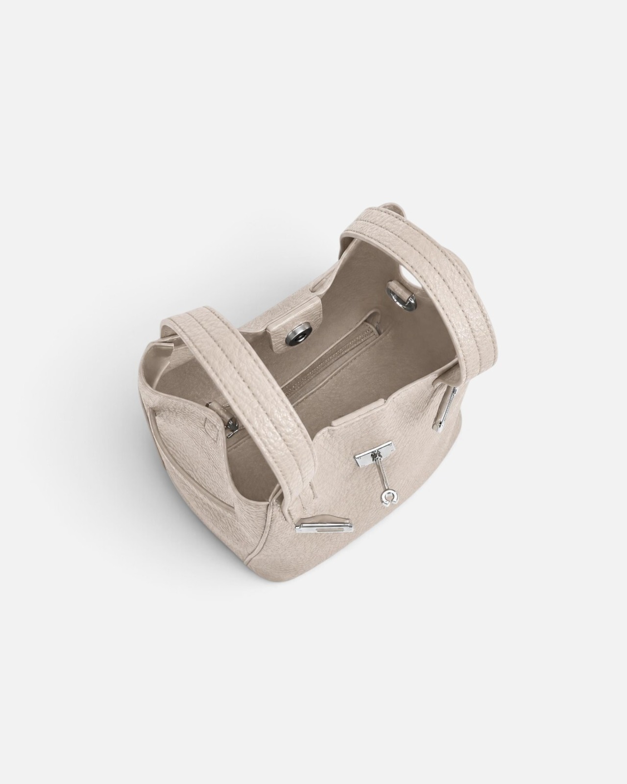 SOFT BUCKET HANDBAG / WHITE