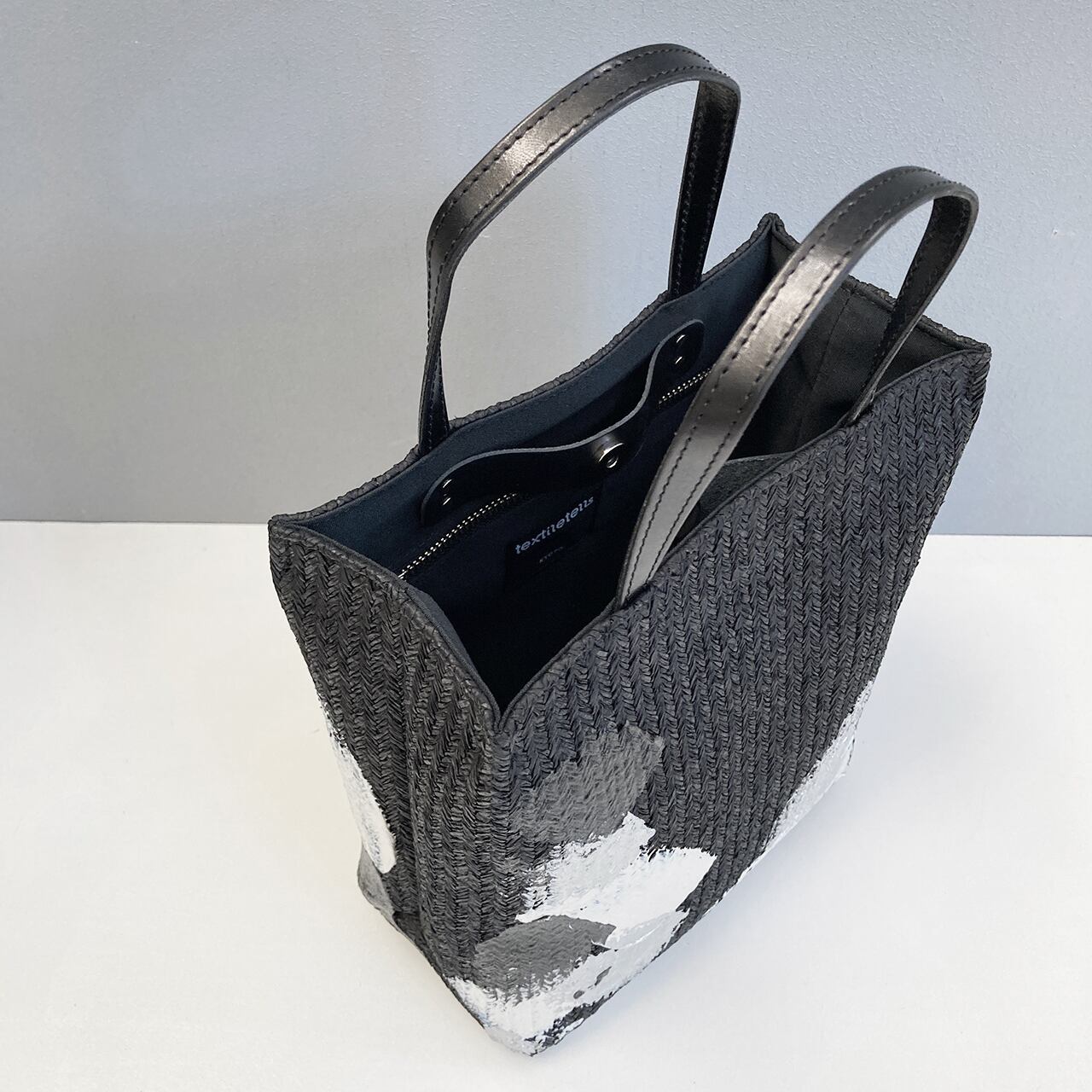 Paper Bag [S] Black / freely painting | textiletells