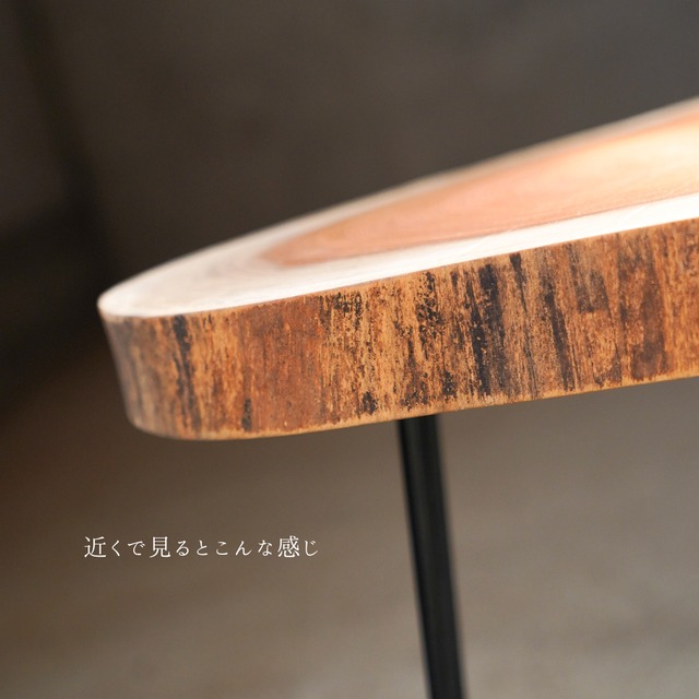 大きな節が二つある欅の輪切り一枚板　コーヒーテーブル（高さ・カラー変更無料）