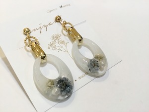 【ピアス変更可能】mujyaki オーバルイヤリング
