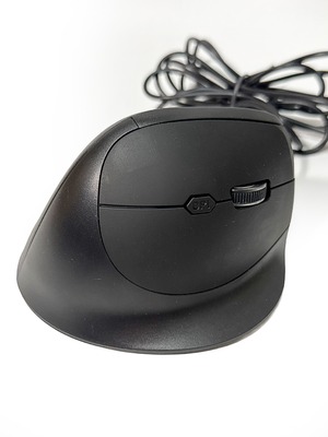 エルゴノミクスデザイン USB 有線マウス 5ボタン DPIボタン 人間工学デザイン 手首のねじれを軽減 動作品