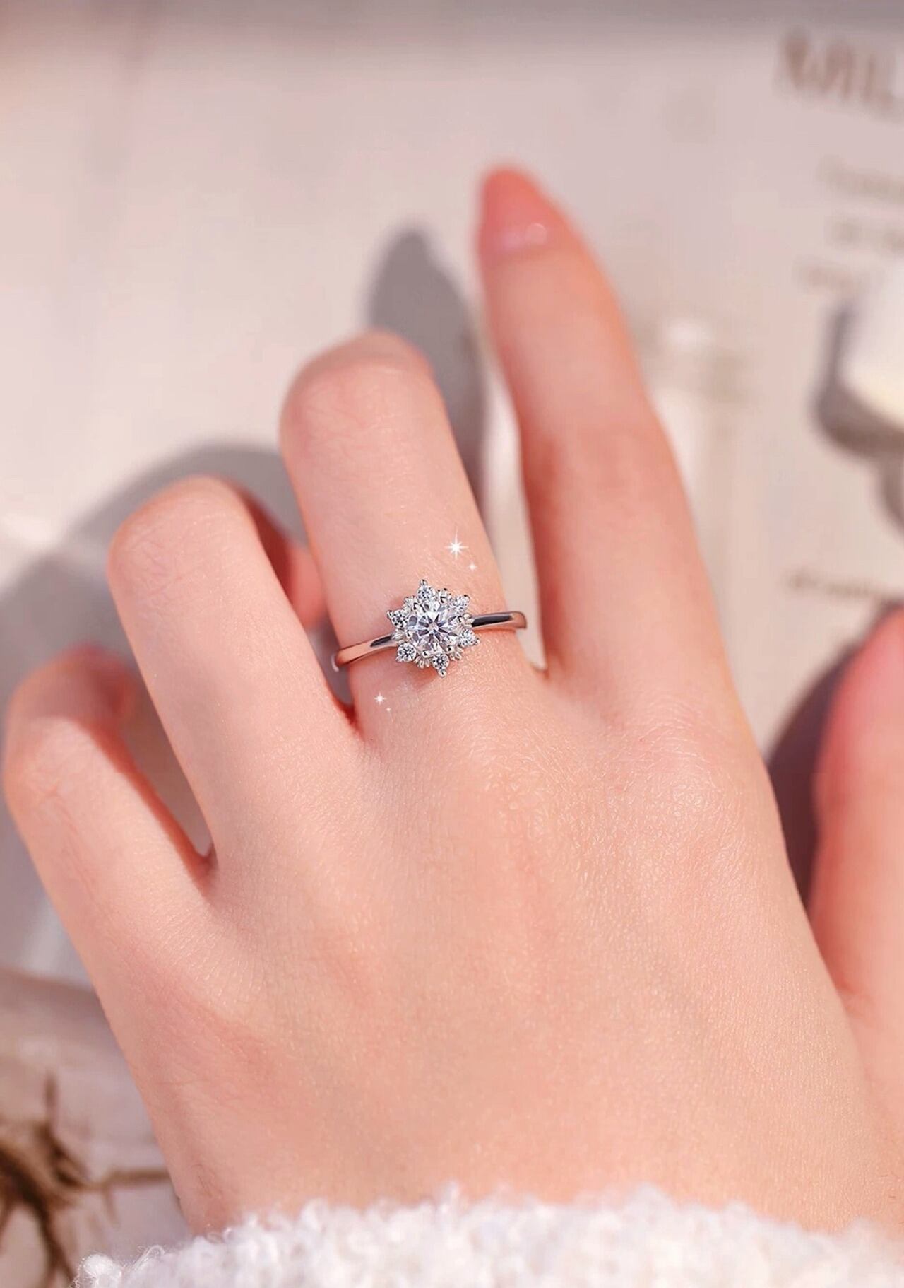 雪の結晶 シンプル モアッサナイト キラキラ 冬 0.5ct ゴージャス