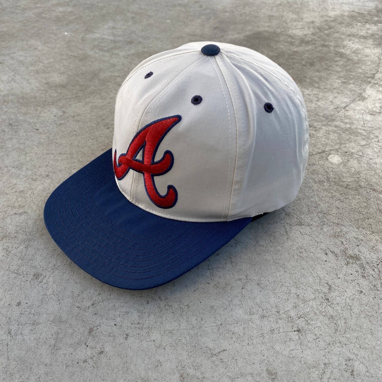 ATLANTA BRAVES Multi Logo Cap - White / Navy