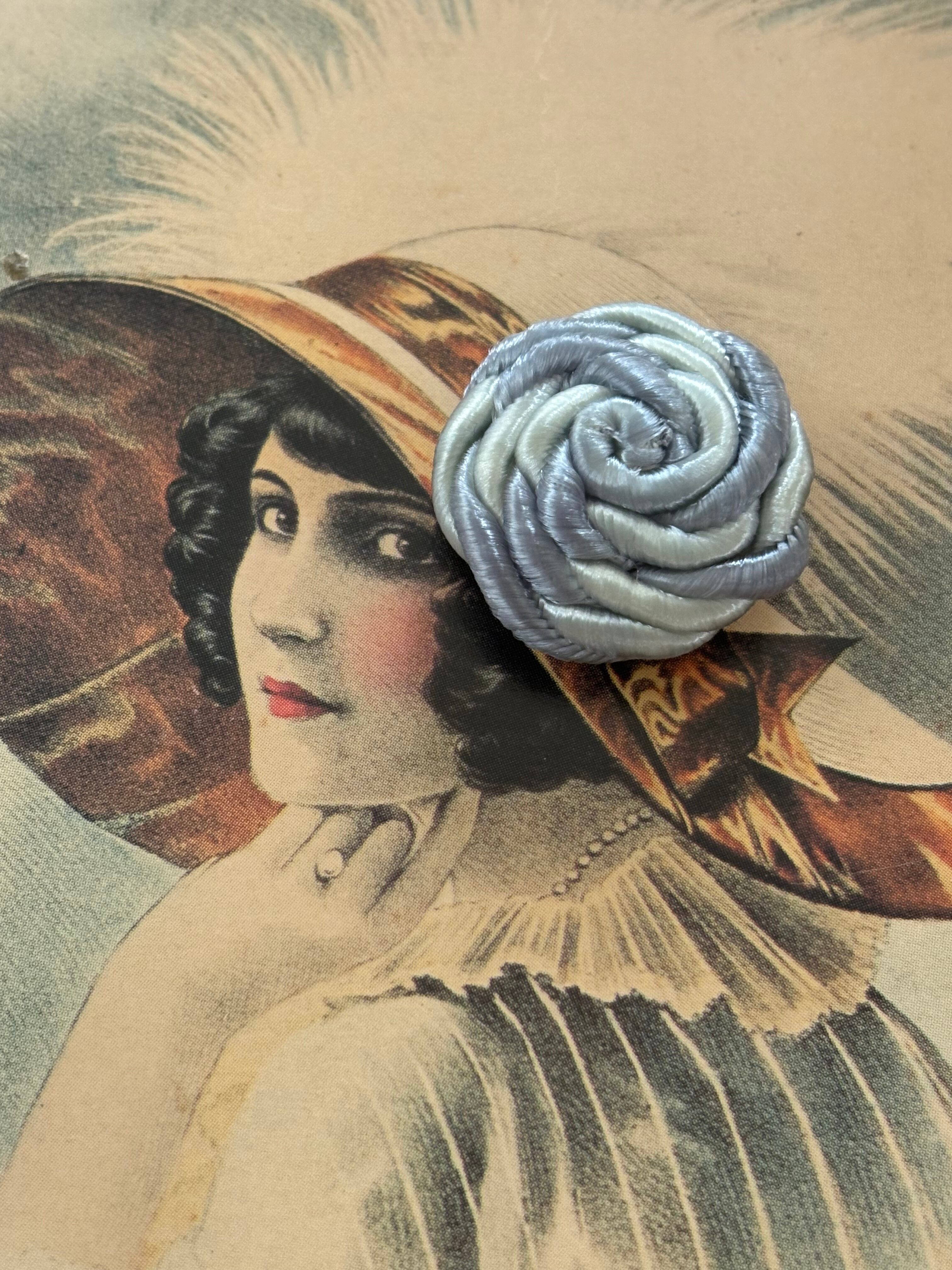 Japanese Vintage ボタン 24mm コードボタン グレー フラワー デッドストック アクセサリーパーツ 装飾材 カルトナージュ