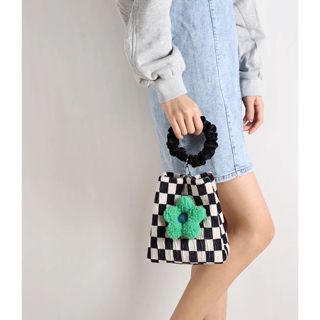 checkerboard niche bucket bag