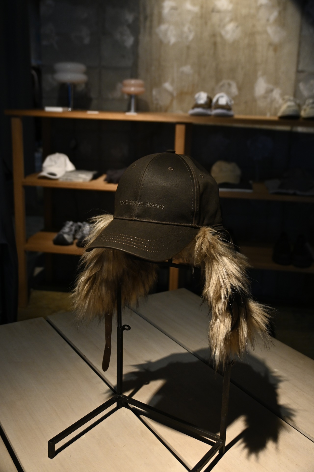 【26AW | UNISEX】Feng Chen Wang フェンチェンワン / キャップ / CAT EARFLAPBLACK DENIM BASEBALL CAP / FUF22AC28 - 2