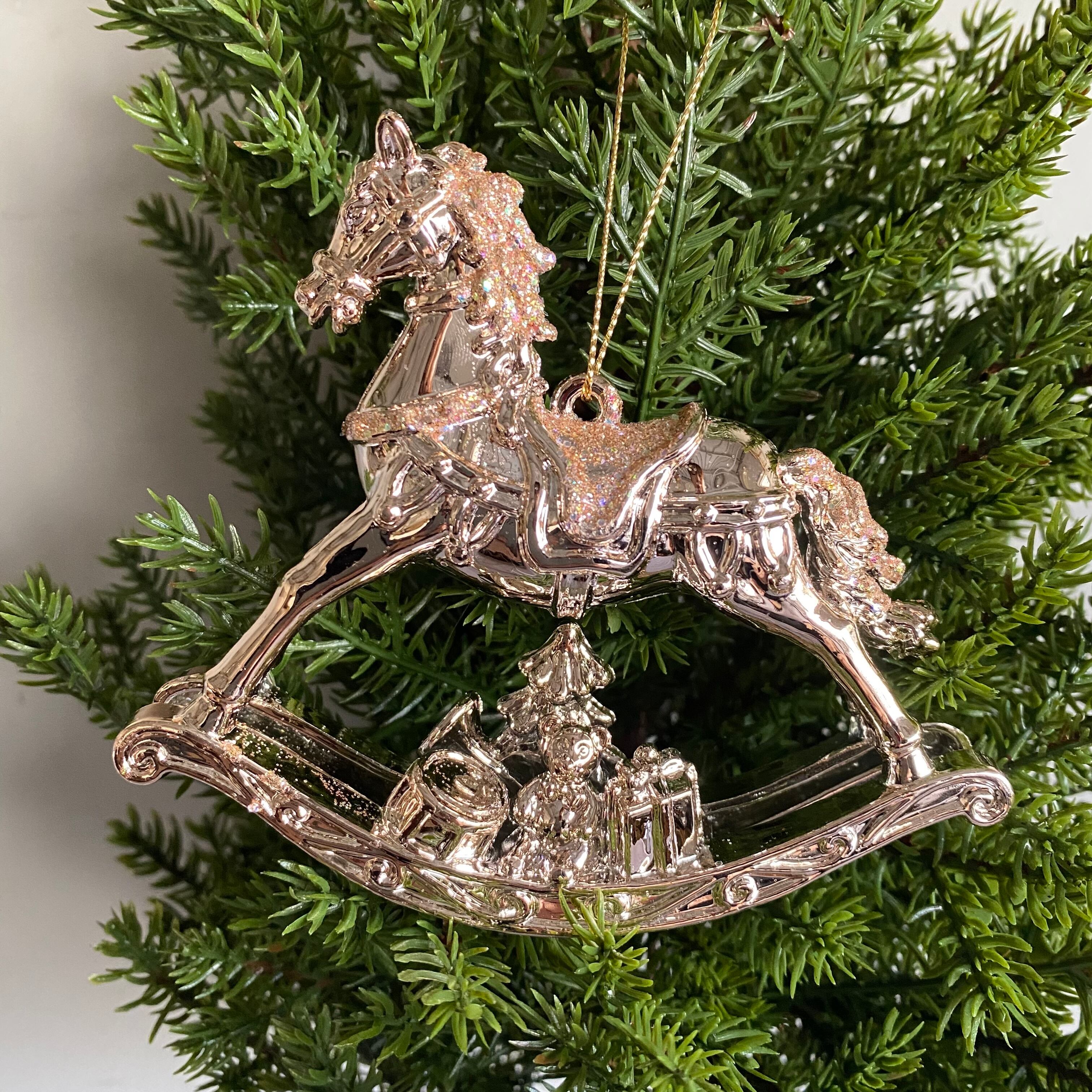 オーナメント ロッキングホース RG | ディスプレイ雑貨什器専門店 Velvety