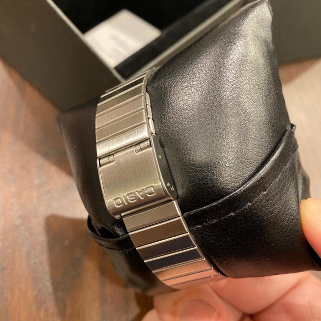 <USED>analog and drum watch