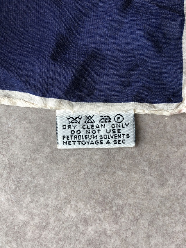 Christian Dior クリスチャン ディオール スカーフ ホワイト×レッド×ブルー ロゴ シルク vintage ヴィンテージ オールド 7mczuj