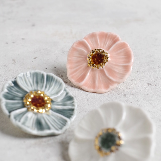 優花 ブローチ 優花 ブローチ